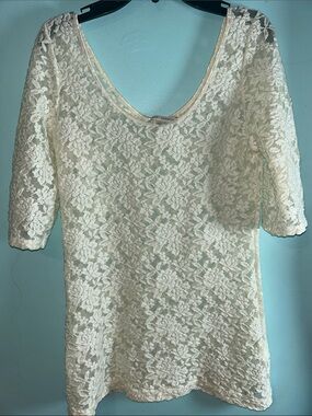 Women's Cream Lace Scoop Neck Top banana Republic